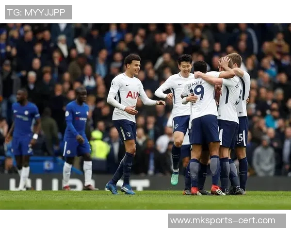 英超激战巴萨险胜热刺争议判罚引发全场热议与球迷怒火