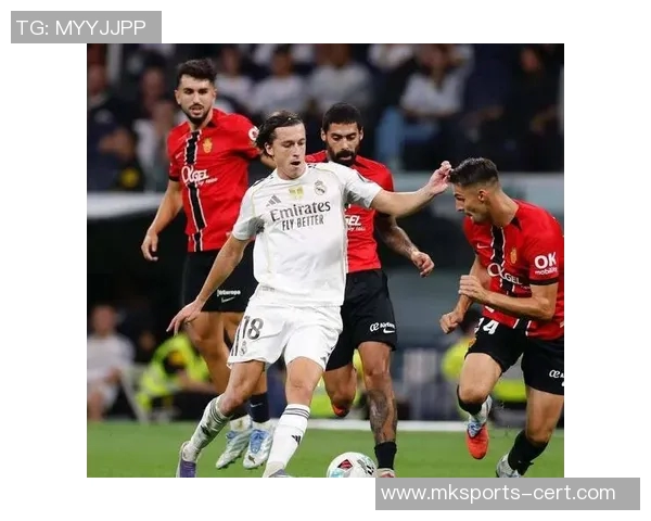 足总杯精彩对决曼联6-2大胜本菲卡神扑瞬间点燃全场激情集锦回顾